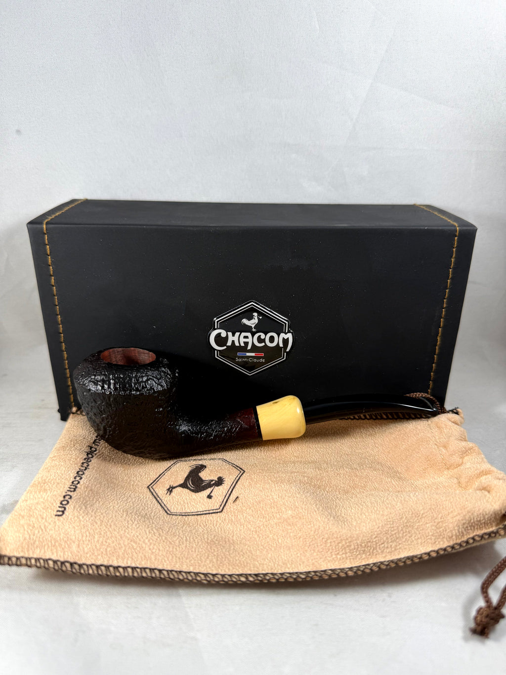 Maitre Pipier Sandblasted Tobacco Pipe